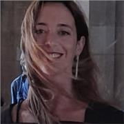 Tutor con esperienz adi insegnamento in Italia e all'estero imaprtisce lezioni di matematica, fisica e inglese